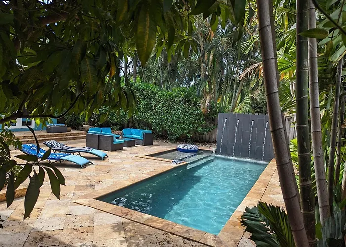 #1 Fort Lauderdale House - Heated Salt Water Pool - Private Oasis-Updated Gorgeous 3Br 3Ba - Las Olas