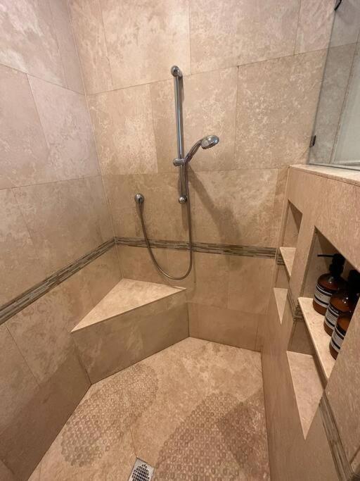 #1 Lauderdale House - Heated Salt Water Pool - Private Oasis-updated Gorgeous 3br 3ba - Olas *
