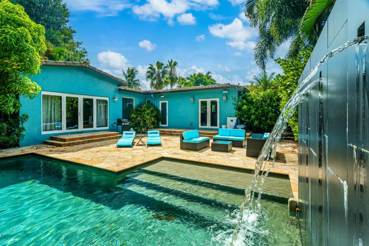 Olas Oasis: Heated Salt Water Pool Retreat *