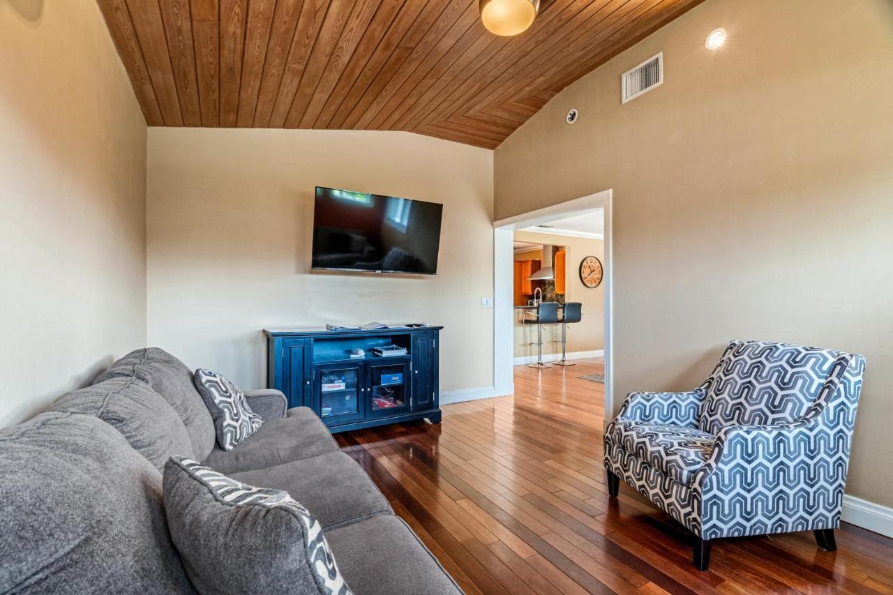 Holiday home Olas Oasis: Heated Salt Water Pool Retreat
