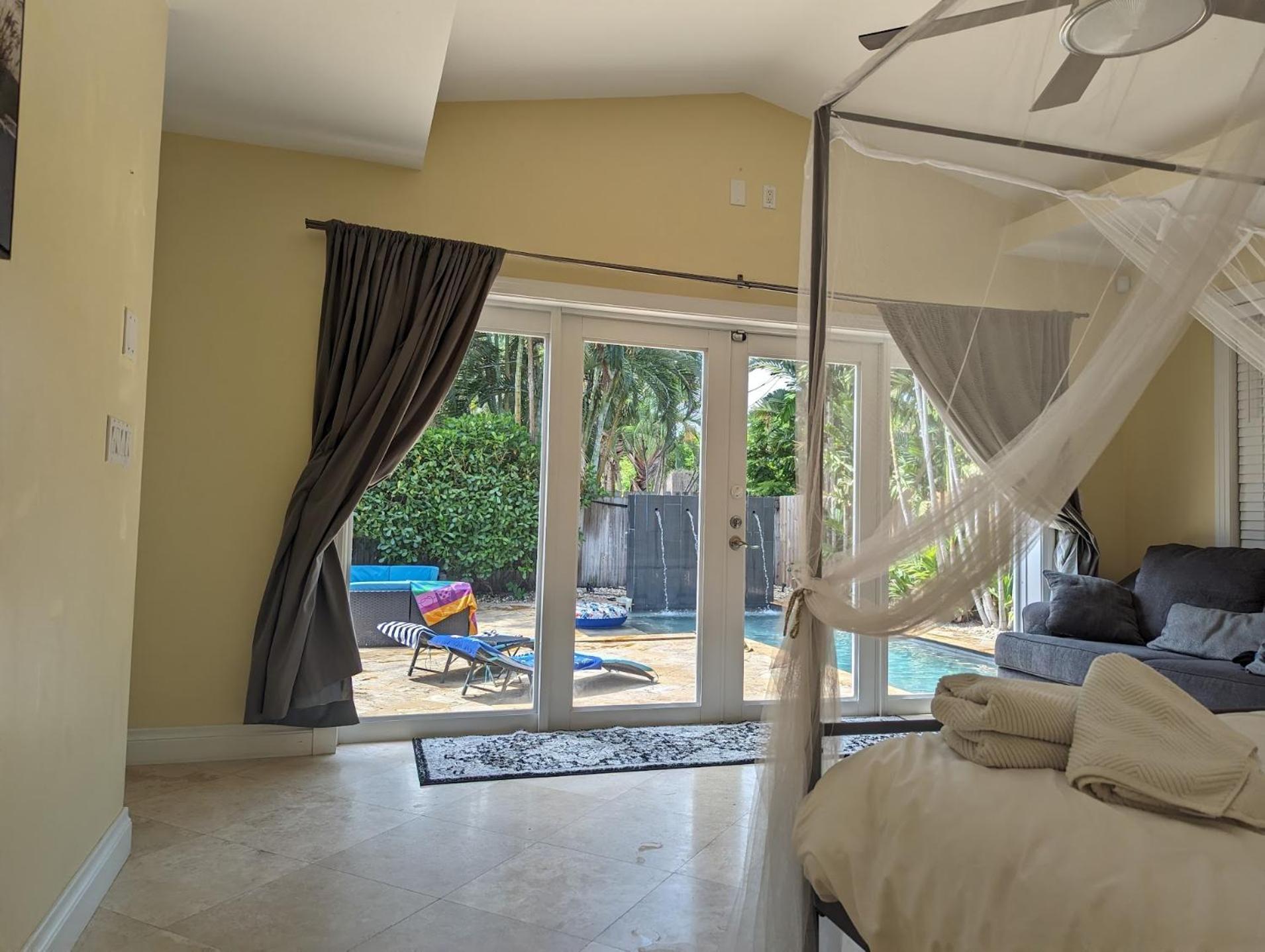 Olas Oasis: Heated Salt Water Pool Retreat * Fort Lauderdale