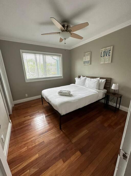 #1 Lauderdale House - Heated Salt Water Pool - Private Oasis-updated Gorgeous 3br 3ba - Olas Hébergement de vacances *