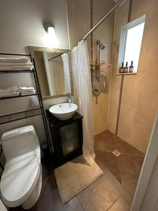 Holiday home Olas Oasis: Heated Salt Water Pool Retreat Fort Lauderdale